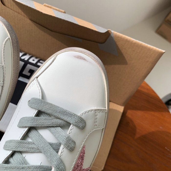 Golden Goose Calfskin Sneaker GG07702