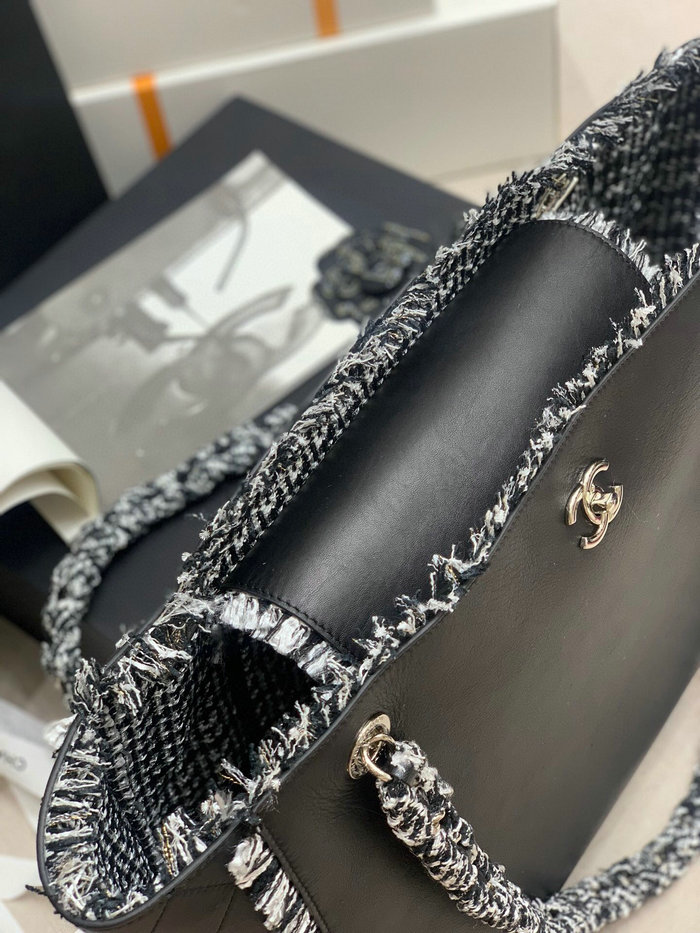 Chanel Calfskin Shoulder Bag Black AS8485