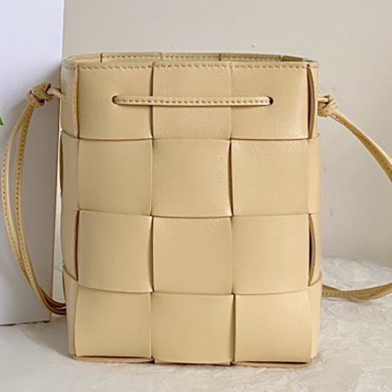Bottega Veneta Cassette Bucket Bag Beige B68028