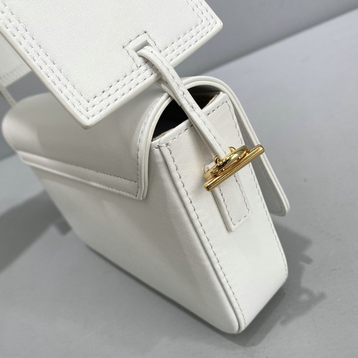 Jacquemus Le Carinu Logo-plaque Shoulder Bag White J2038
