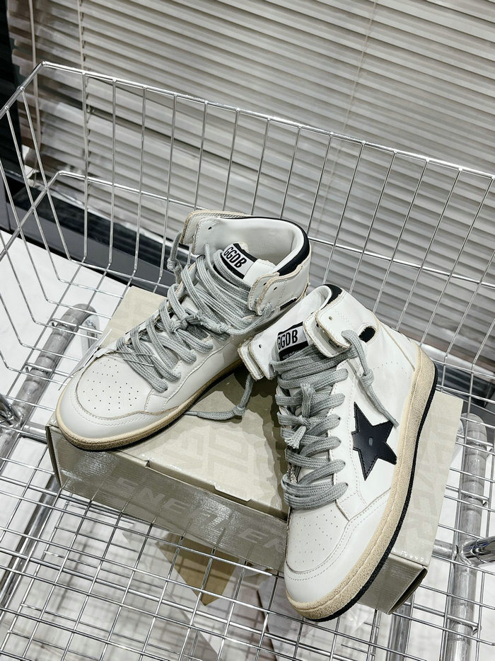 Golden Goose Calfskin Sneaker SNG082616