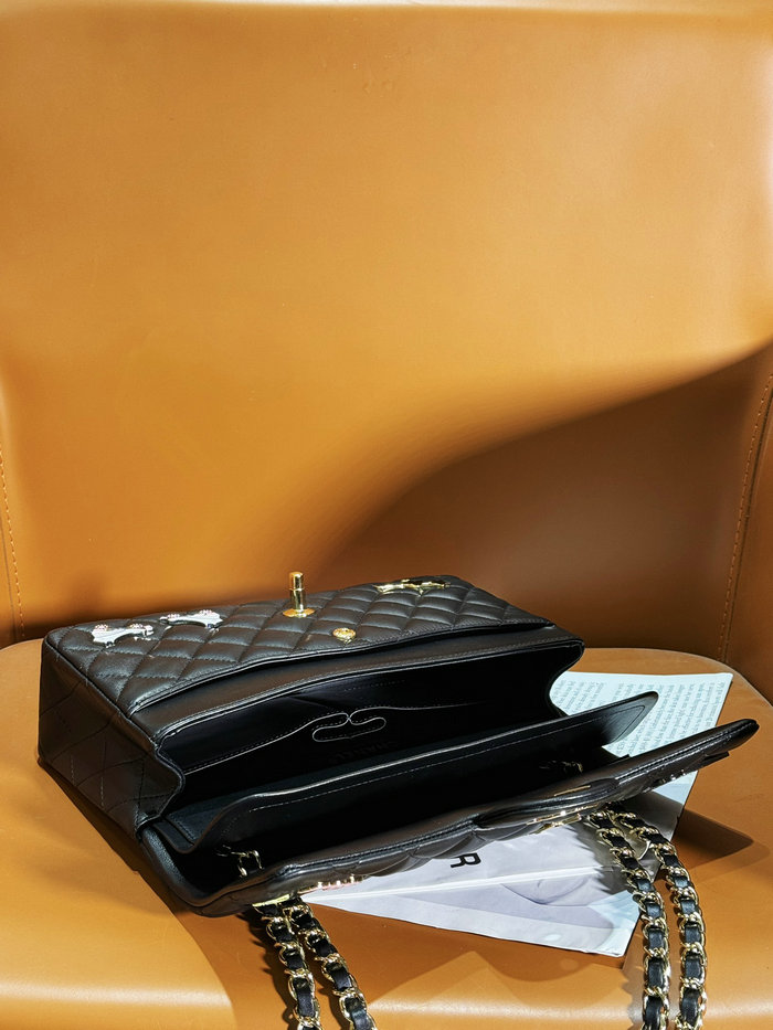 Medium Classic Chanel Lambskin Flap Bag A1112