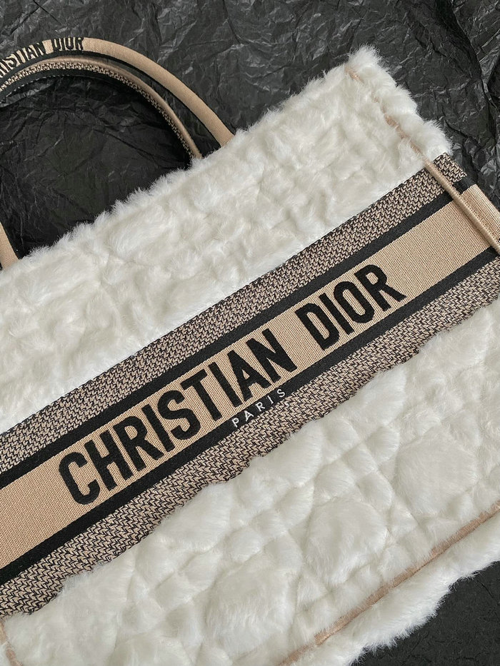 Dior Medium Dior Book Tote White M1286