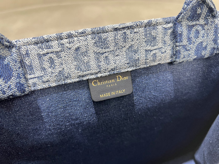 Medium Dior Book Tote Blue M1286