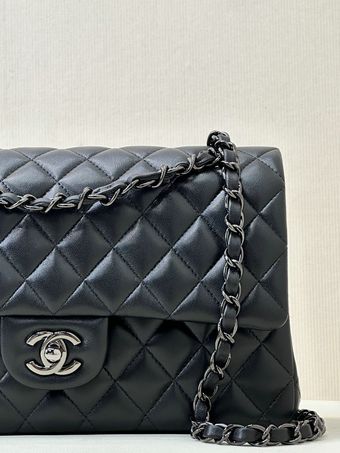 Medium Chanel Lambskin Flap Bag A01112 Black