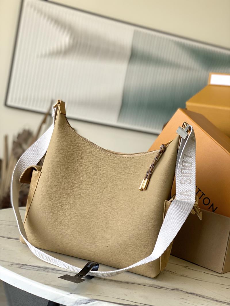 Louis Vuitton Hobo Cargo M12697