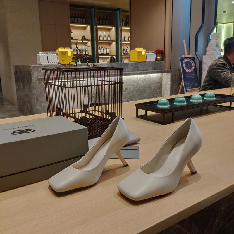 Balenciaga Pumps SCB30401