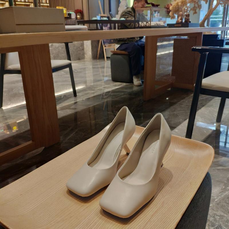 Balenciaga Pumps SCB30401