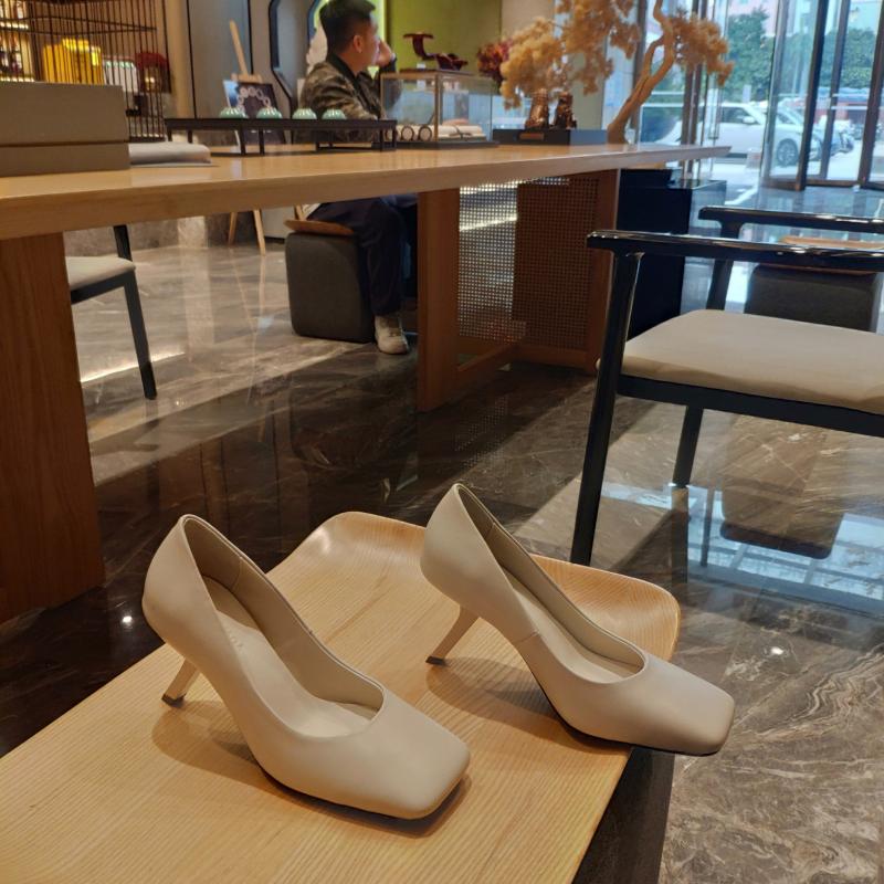 Balenciaga Pumps SCB30401