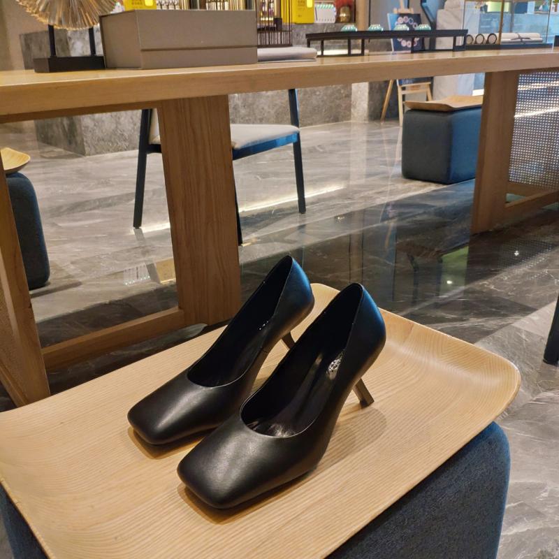 Balenciaga Pumps SCB30403