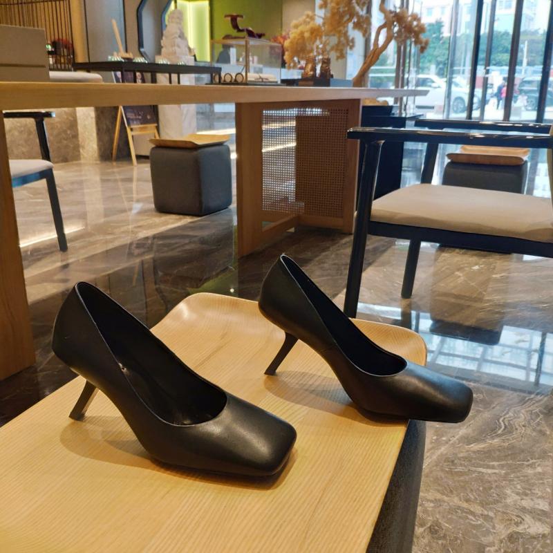 Balenciaga Pumps SCB30403