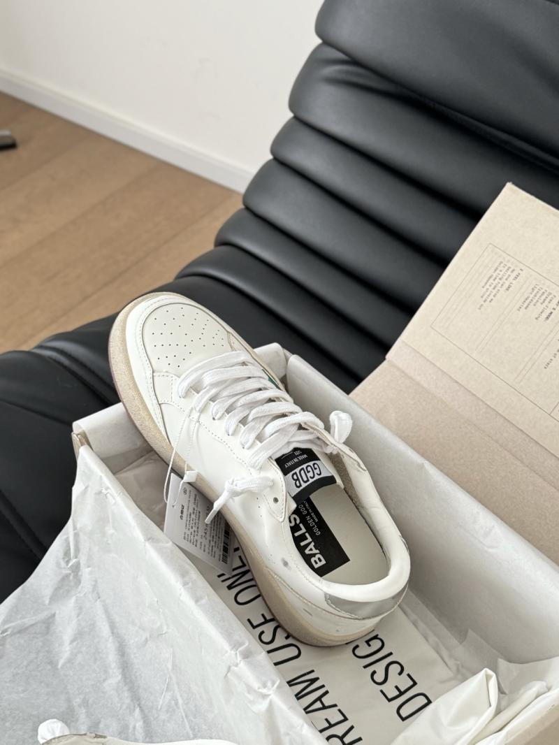 Golden Goose Sneakers SGS22015