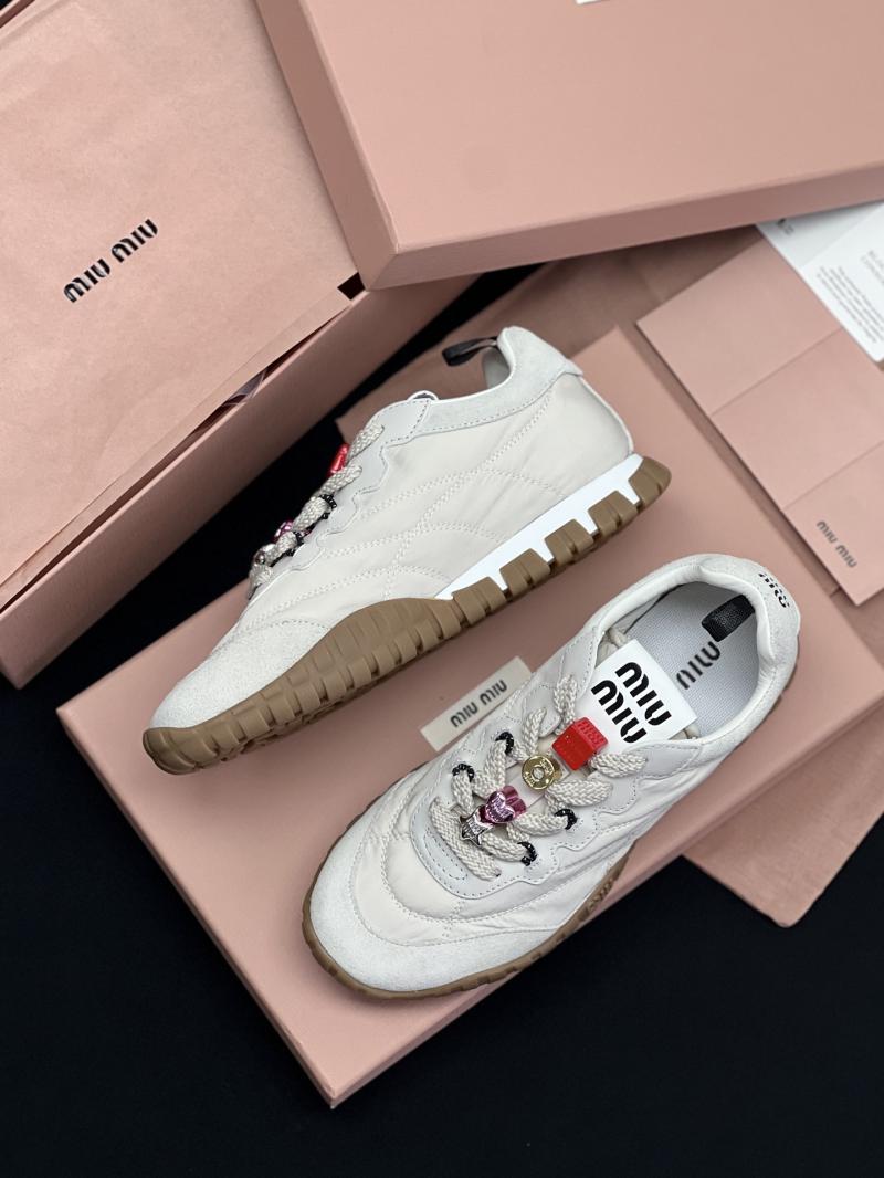 Miu Miu Sneakers SMS30301