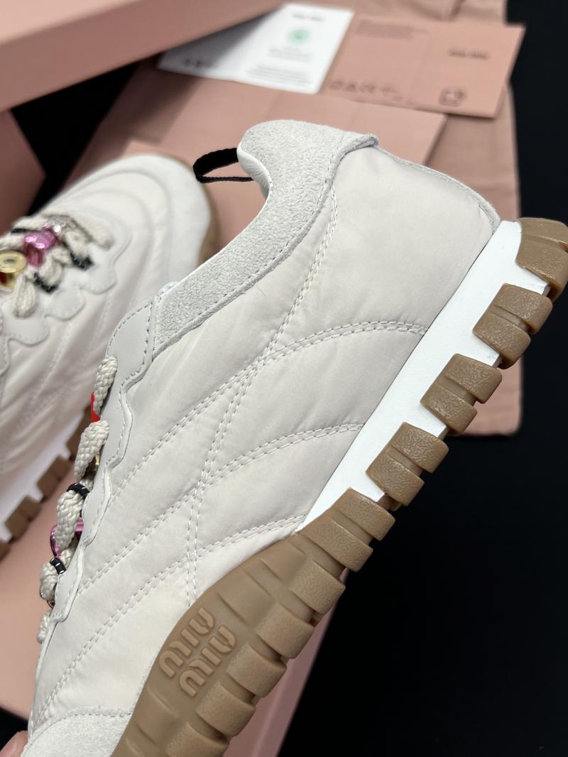 Miu Miu Sneakers SMS30301