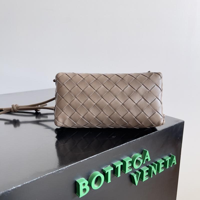 Bottega Veneta Intrecciato Concert Pouch Pinecone 794258