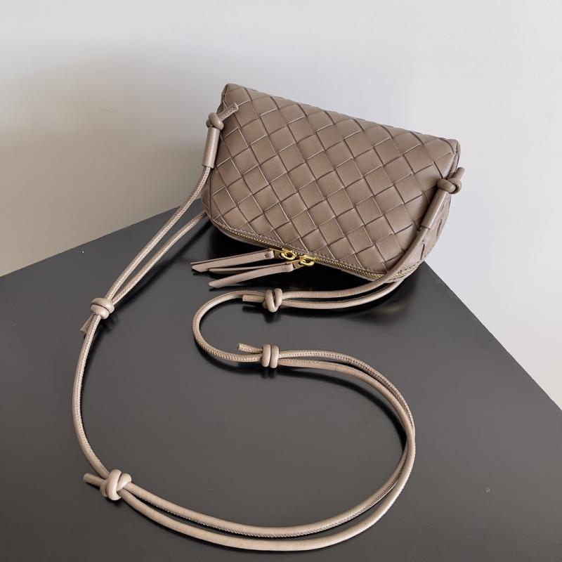 Bottega Veneta Intrecciato Concert Pouch Pinecone 794258
