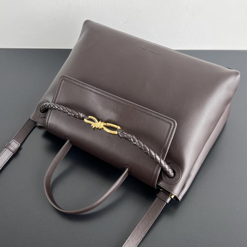 Bottega Veneta Medium Ciao Ciao Fondant 817231