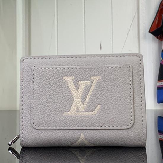 Louis Vuitton Clea Wallet M14153