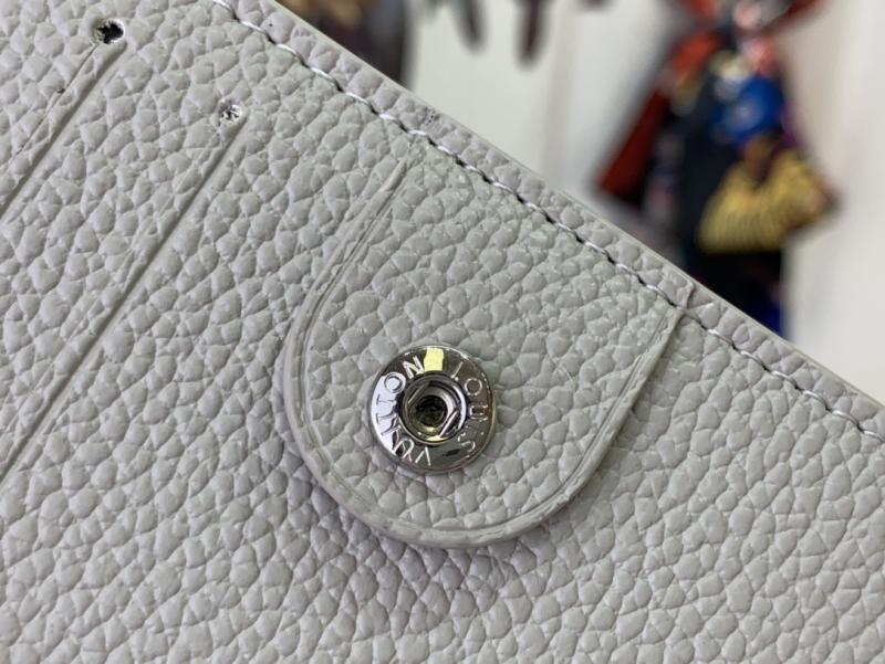 Louis Vuitton Lisa Wallet M13797
