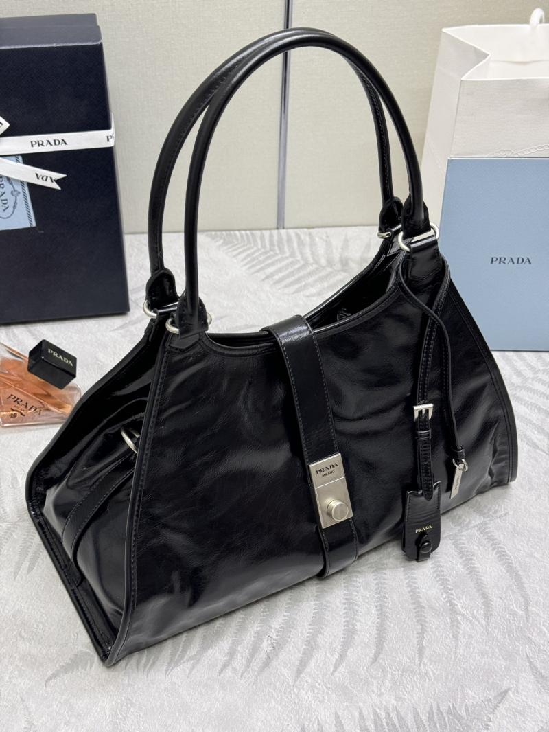 Prada Large leather tote bag Black 1BG570