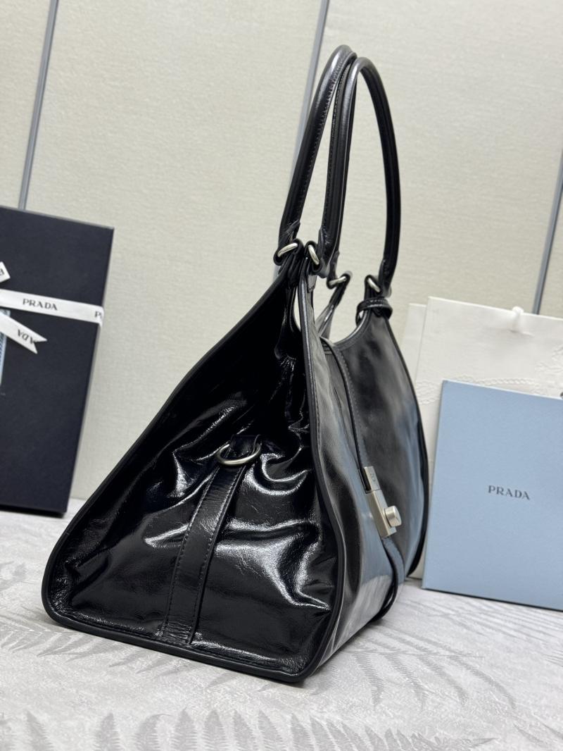 Prada Large leather tote bag Black 1BG570