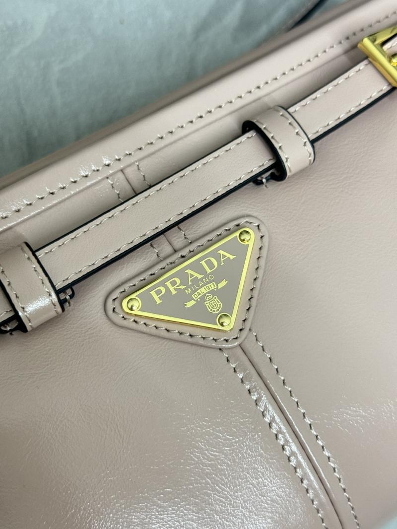 Prada Small leather shoulder bag Pink 1BH215