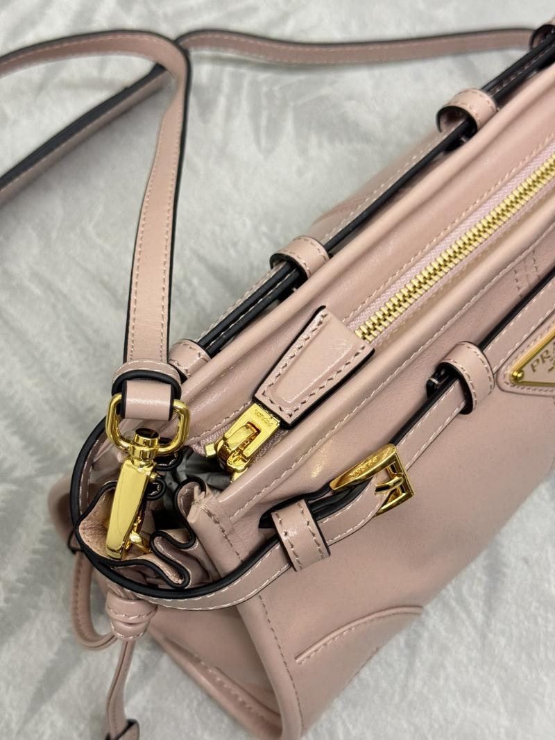 Prada Small leather shoulder bag Pink 1BH215