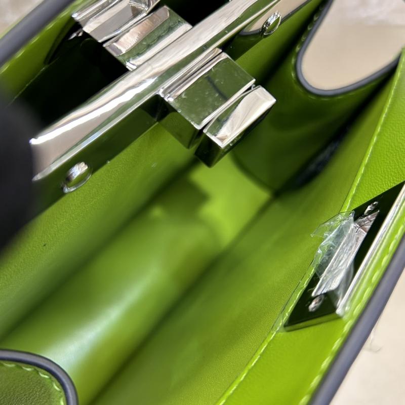 Fendi Peekaboo ISeeU Petite Green F7011