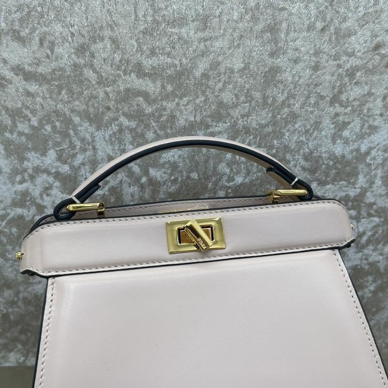 Fendi Peekaboo ISeeU Petite Light Pink F7011