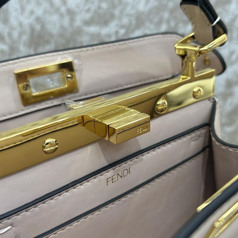 Fendi Peekaboo ISeeU Petite Light Pink F7011
