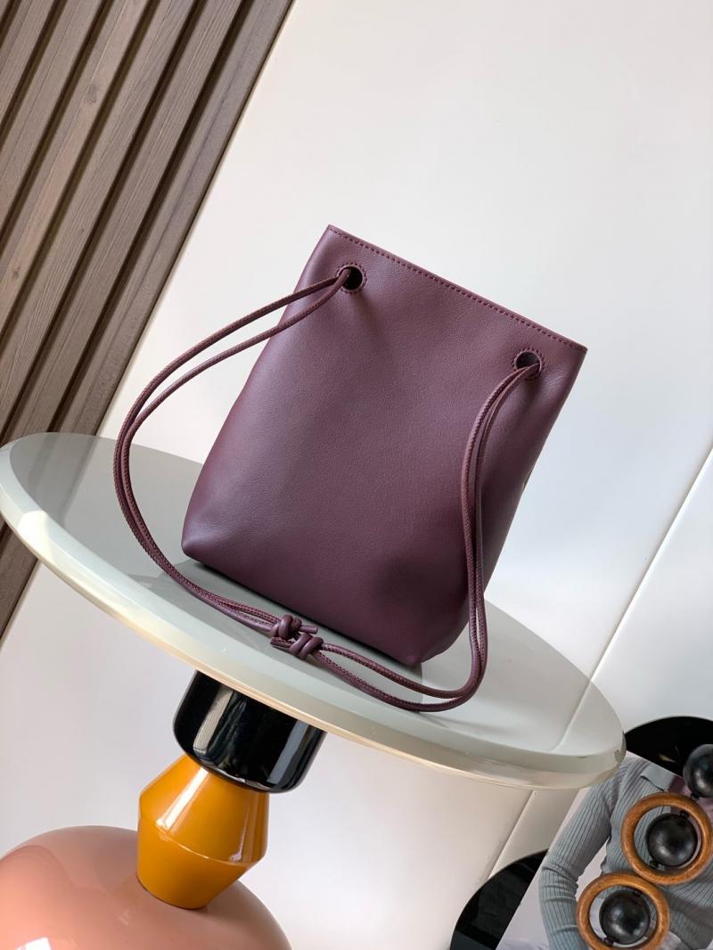 Loewe Pebble Pouch Dark Burgundy LE9092