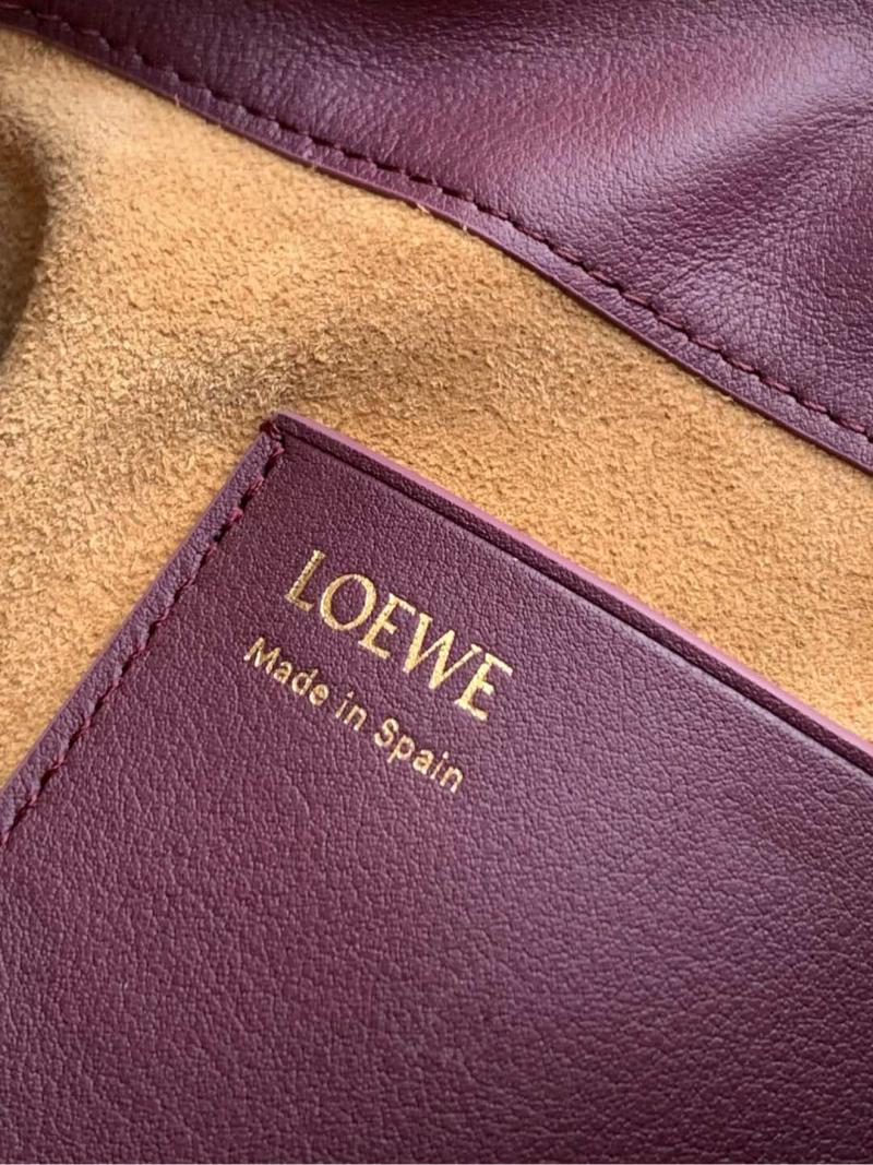 Loewe Pebble Pouch Dark Burgundy LE9092