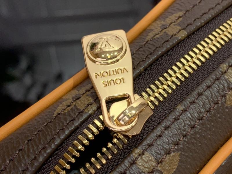 Louis Vuitton Danube M14013