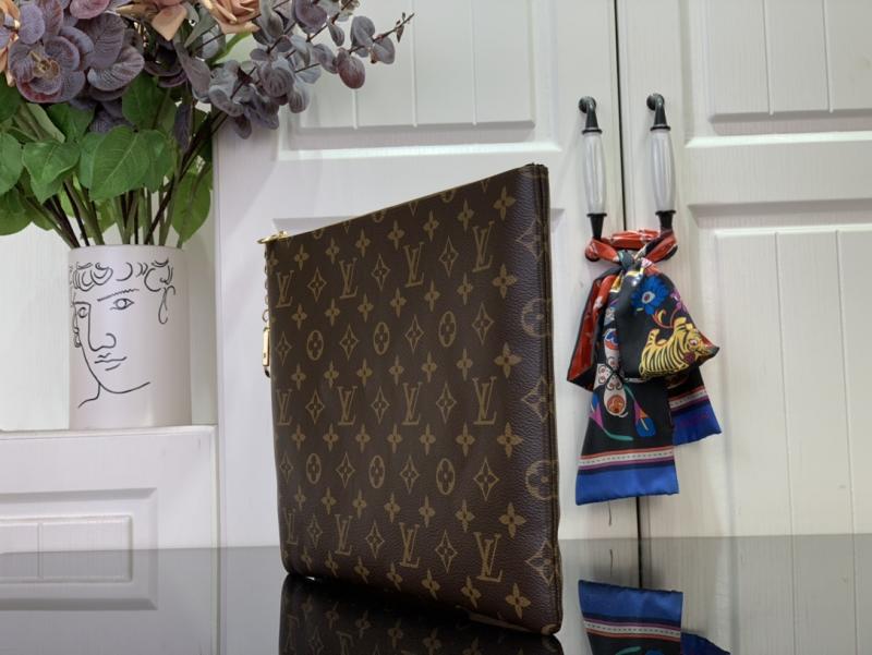 Louis Vuitton Key Pouch L M13561