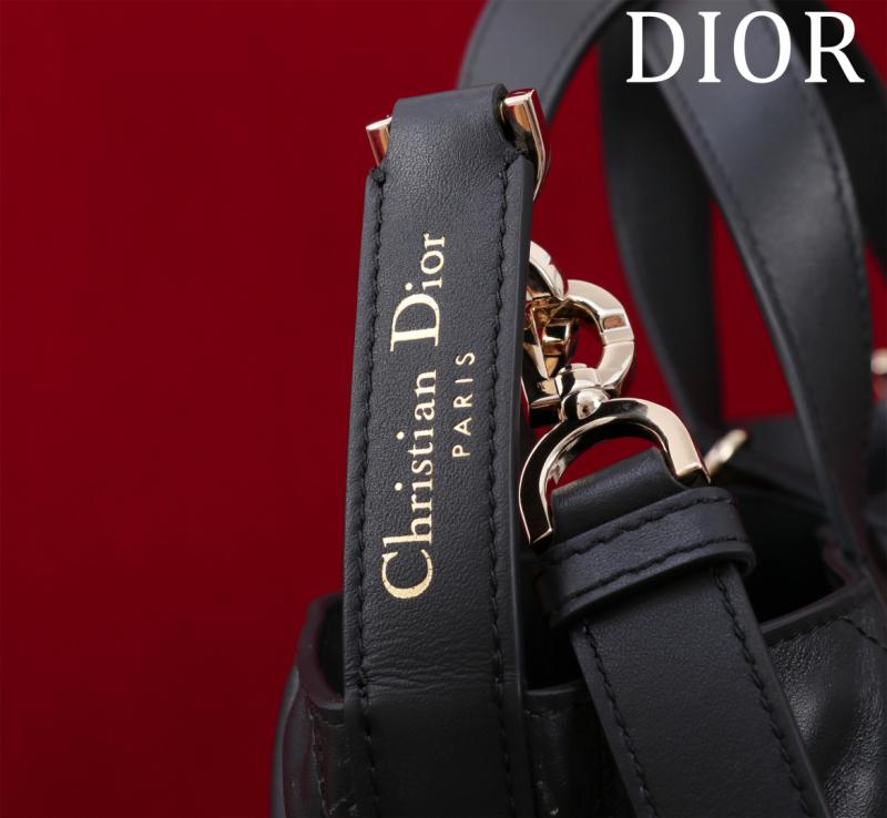 Medium Dior Toujours Vertical Tote Bag Black M2836