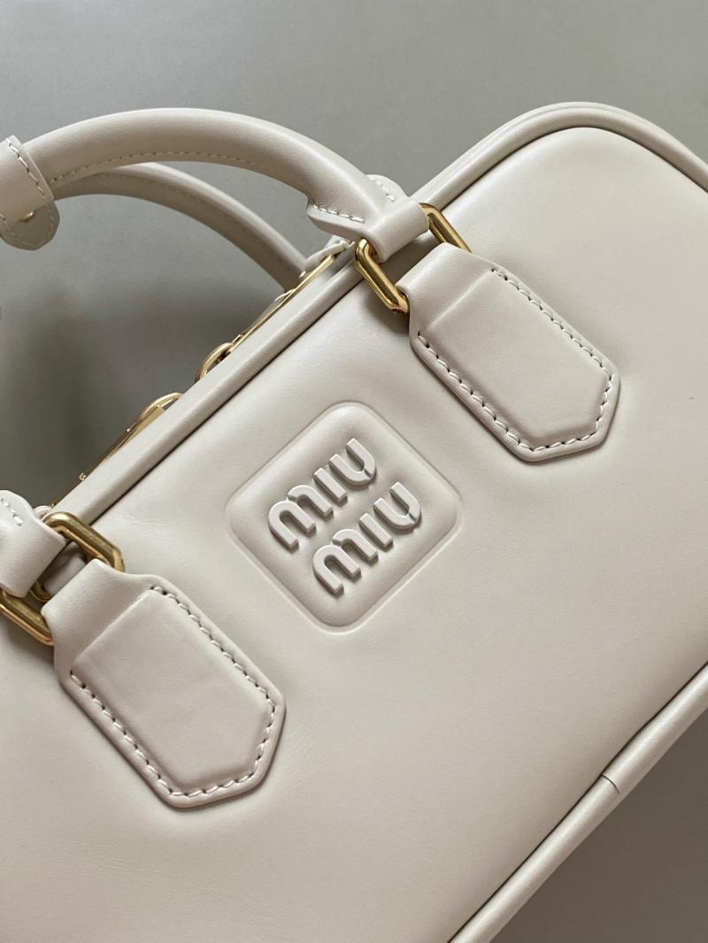 Miu Miu Arcadie leather bag White 5BB142