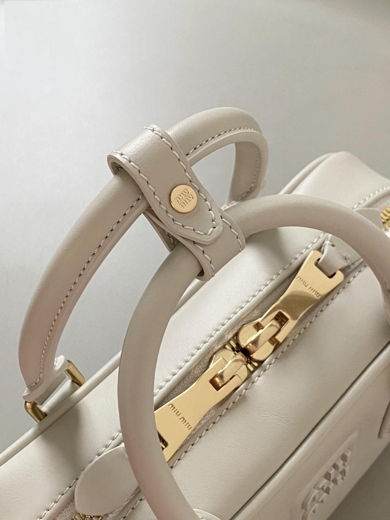 Miu Miu Arcadie leather bag White 5BB142
