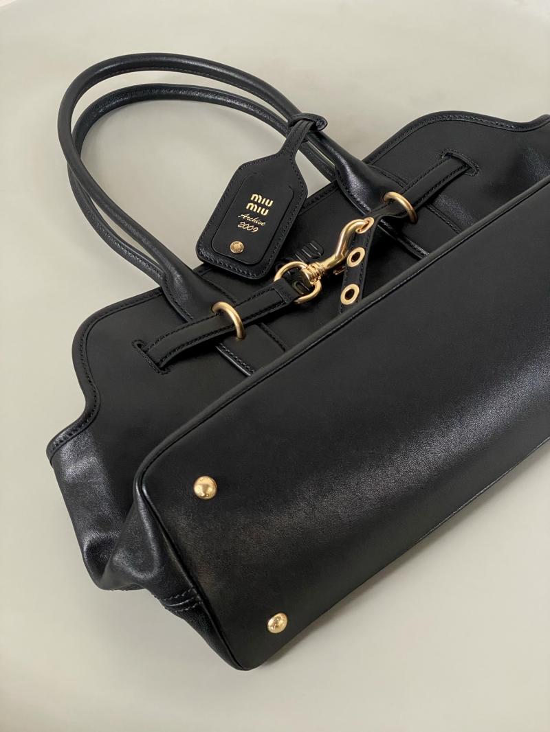 Miu Miu Aventure nappa leather bag Black 5BG310
