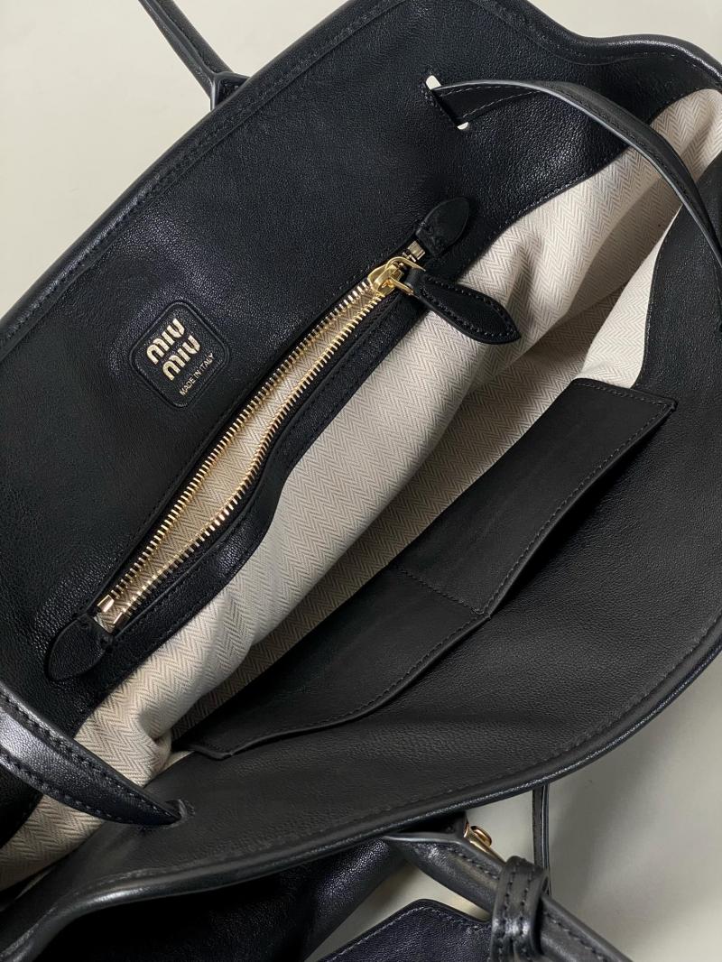 Miu Miu Aventure nappa leather bag Black 5BG310