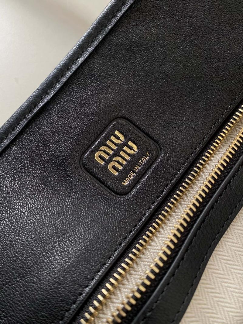 Miu Miu Aventure nappa leather bag Black 5BG310