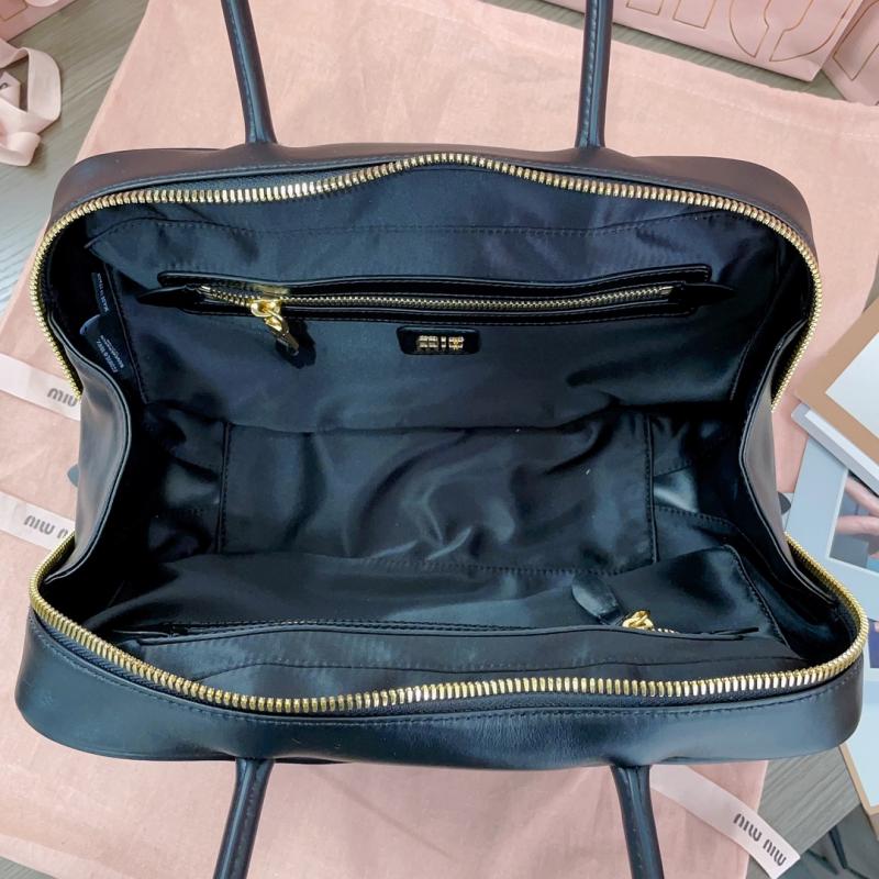 Miu Miu Medium Beau leather Bag Black 5BB172