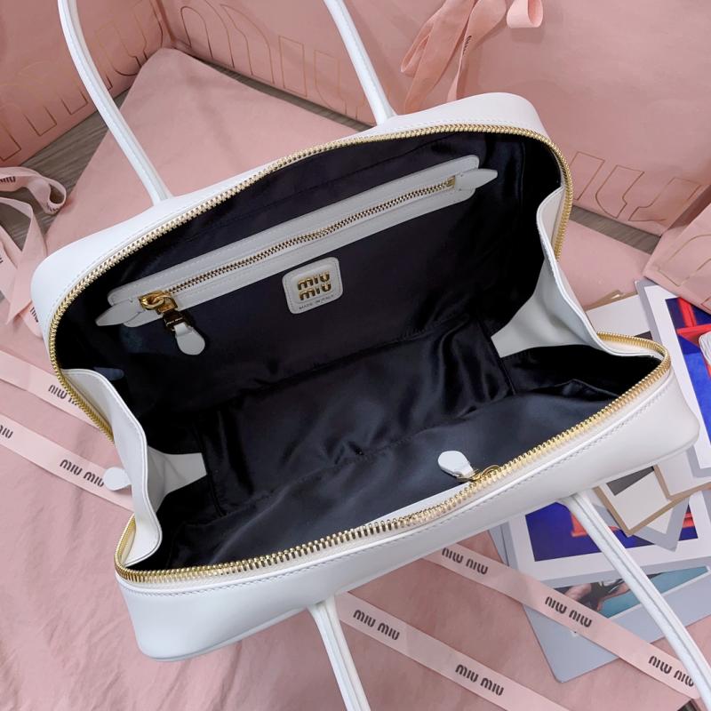 Miu Miu Medium Beau leather Bag White 5BB172