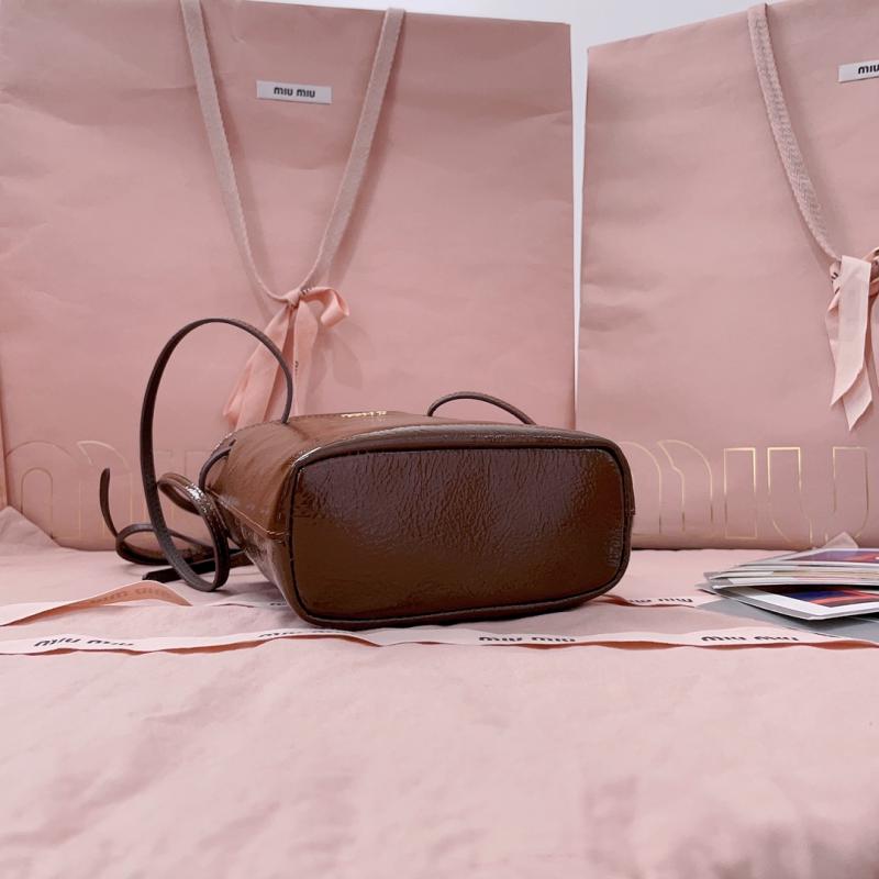 Miu Miu Naplak patent leather pouch Brown 5NF460