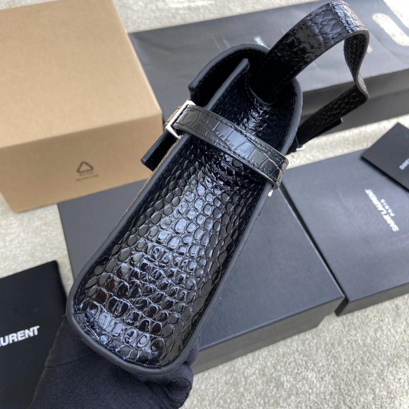 Saint Laurent Manhattan Small Bag Black Crocodile 675626