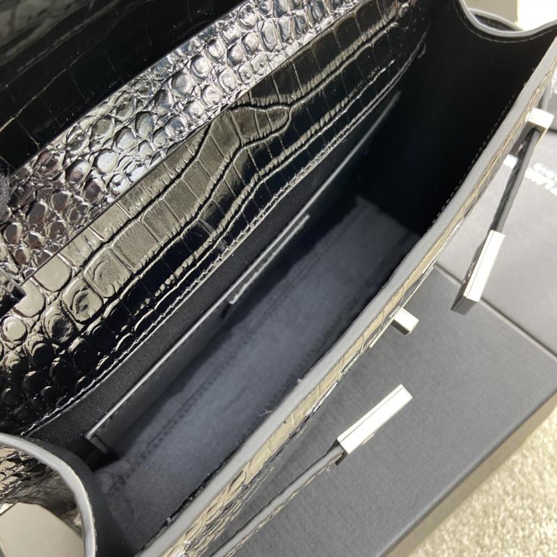 Saint Laurent Manhattan Small Bag Black Crocodile 675626