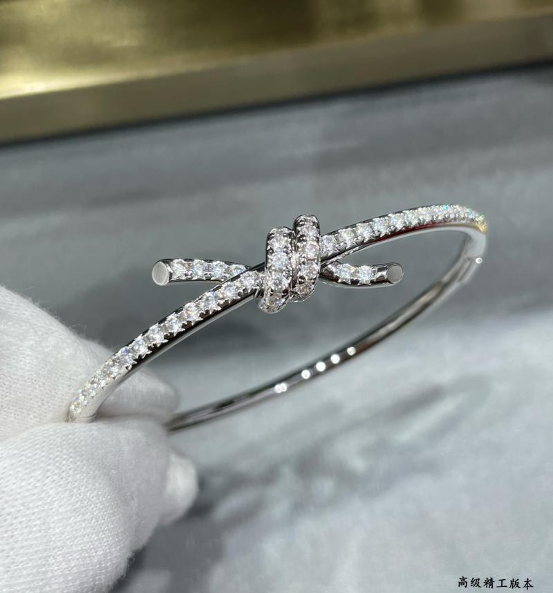 Tiffany Bracelet TB32001