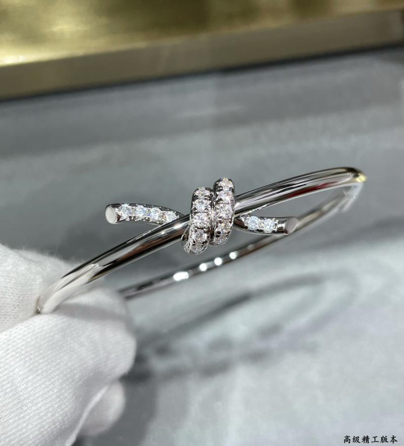 Tiffany Bracelet TB32002