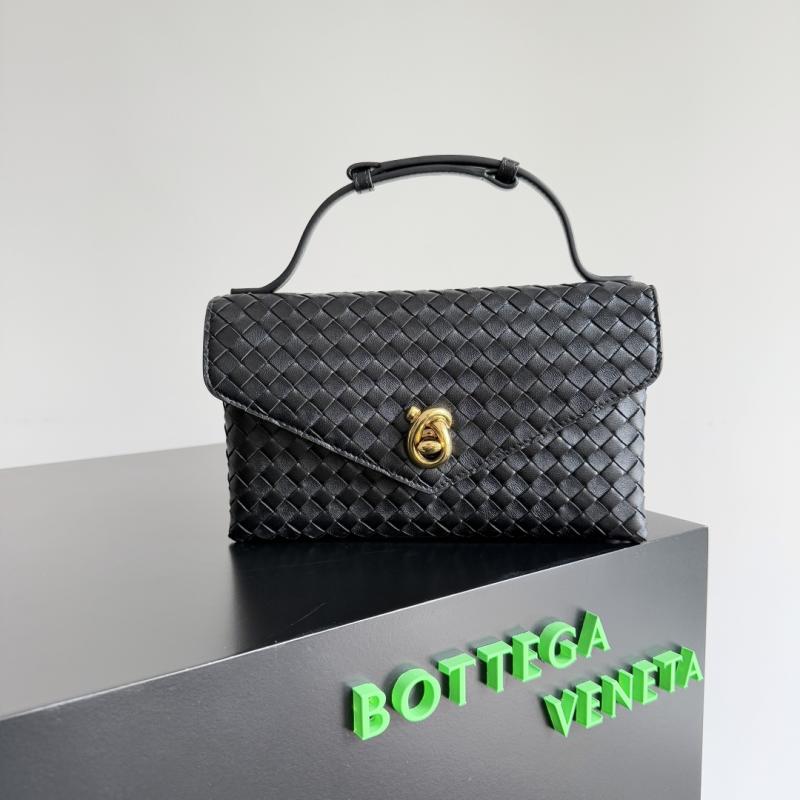 Bottega Veneta Knot Lock Black 817191