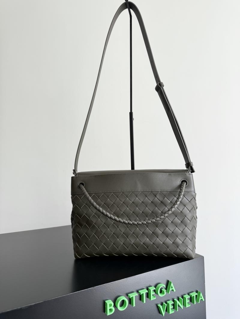 Bottega Veneta Small Andiamo Messenger Green 815781