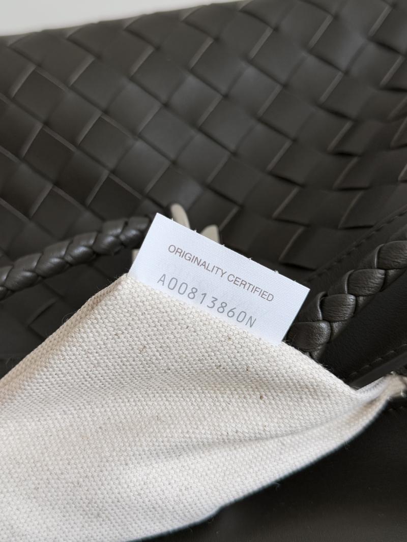 Bottega Veneta Small Andiamo Messenger Green 815781